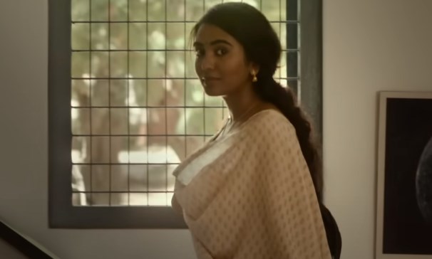 Shivathmika Rajasekhar's Aakasam Telugu Movie Review
